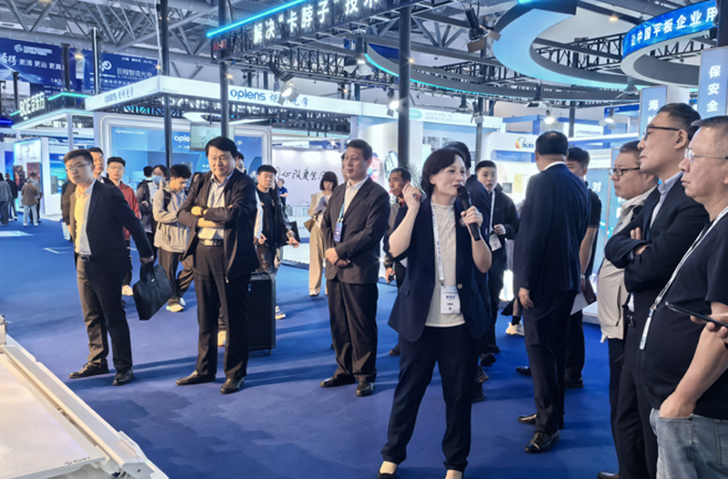 6850ce2a1ebde.jpg 多人.jpg